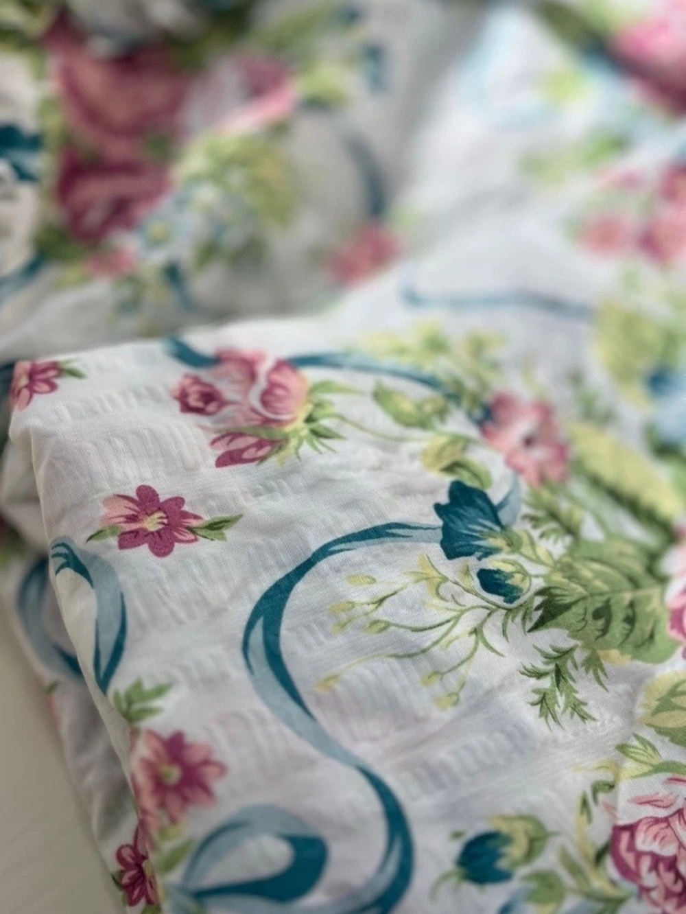 (Queen) Floral Ruffle Cottage Bedspread - Picture 7 of 7